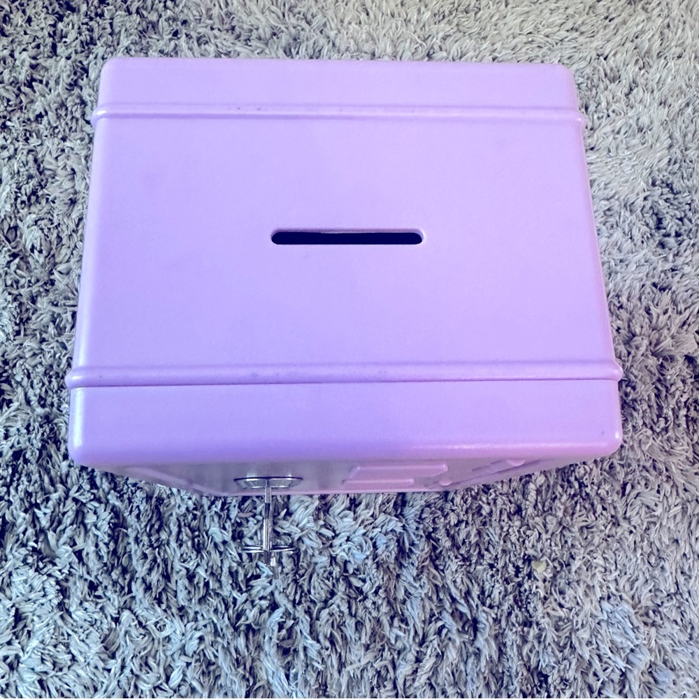 57oz Mini Safe Key Lock Lockbox - Picture 2 of 4
